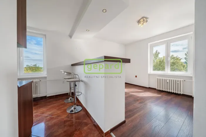 Prodej bytu 2+1, Sokolov, Heyrovského, 50 m2