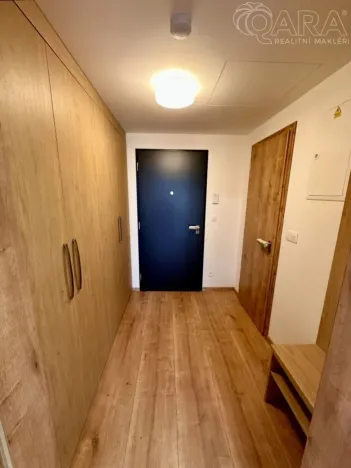 Pronájem bytu 1+kk, Praha - Vysočany, Kolbenova, 32 m2
