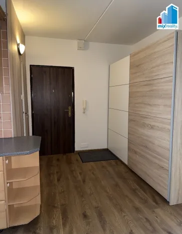 Pronájem bytu 2+1, Nové Sedlo, Sadová, 77 m2