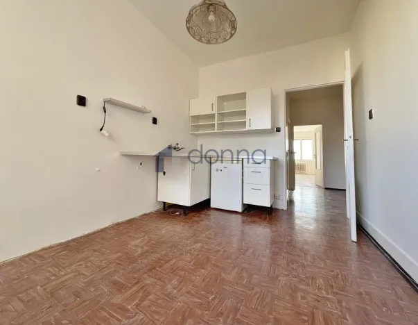 Pronájem bytu 2+1, Praha, Šrobárova, 72 m2