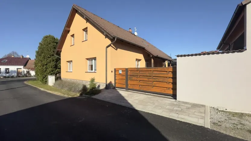 Prodej bytu 5+1, Dubné - Třebín, 170 m2