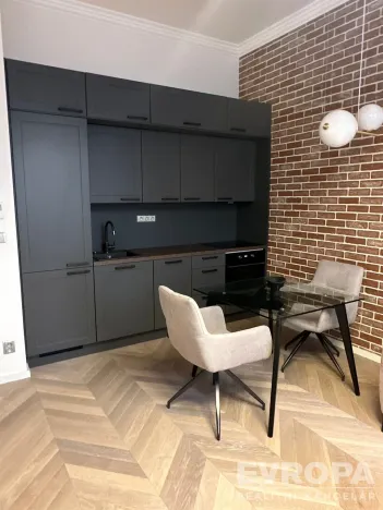 Pronájem bytu 2+kk, Praha - Vinohrady, U Zvonařky, 55 m2