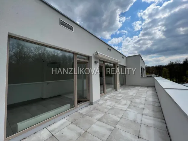 Pronájem bytu 3+kk, Hluboká nad Vltavou, U Parku, 104 m2