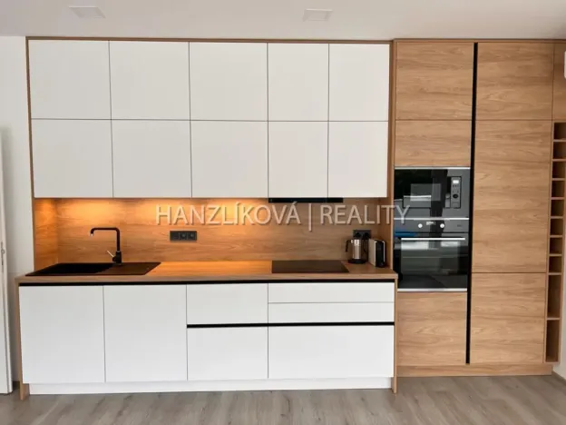 Pronájem bytu 3+kk, Hluboká nad Vltavou, U Parku, 104 m2
