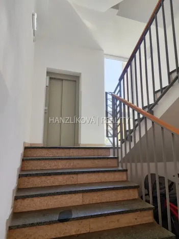 Pronájem bytu 3+kk, Hluboká nad Vltavou, U Parku, 104 m2