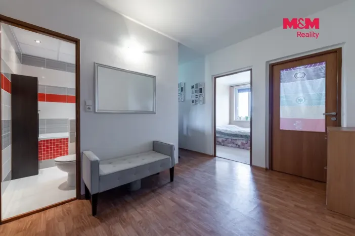 Prodej bytu 3+1, Karlovy Vary, Jana Opletala, 60 m2