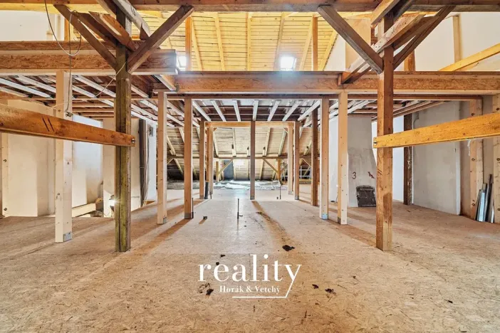 Prodej půdního prostoru, Jihlava, Husova, 160 m2