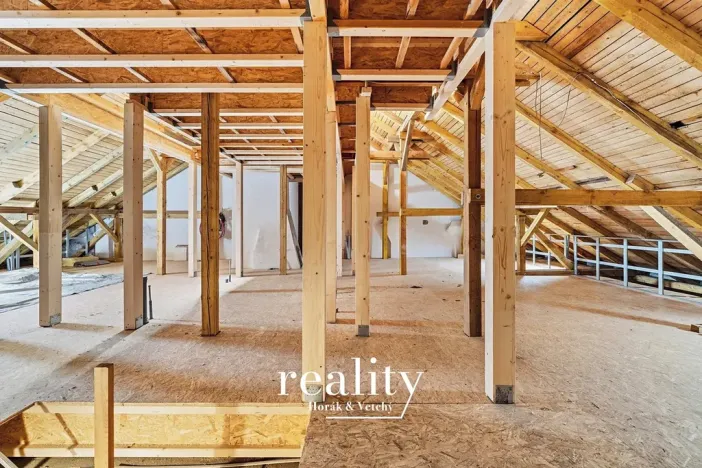 Prodej půdního prostoru, Jihlava, Husova, 160 m2