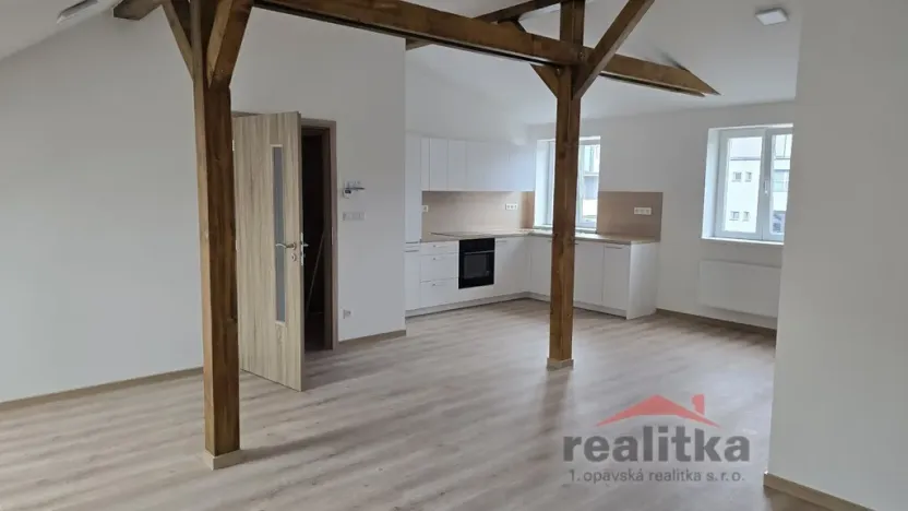 Pronájem bytu 4+kk, Opava - Město, Nákladní, 107 m2