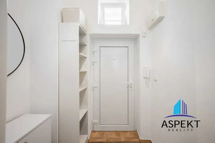 Pronájem bytu 2+1, Praha - Karlín, Vítkova, 50 m2