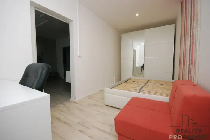 Pronájem bytu 2+kk, Břeclav, Na Valtické, 44 m2