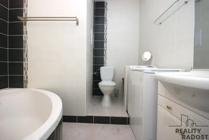 Pronájem bytu 2+kk, Břeclav, Na Valtické, 44 m2