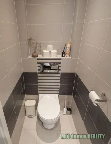Pronájem bytu 2+kk, Praha - Vršovice, 57 m2