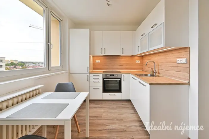 Pronájem bytu 1+1, Brno, Hodonínská, 32 m2