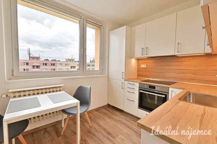 Pronájem bytu 1+1, Brno, Hodonínská, 32 m2