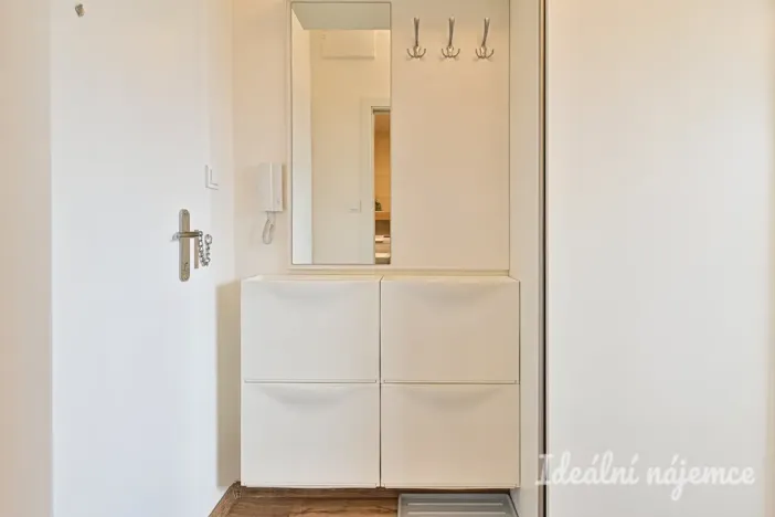 Pronájem bytu 1+1, Brno, Hodonínská, 32 m2