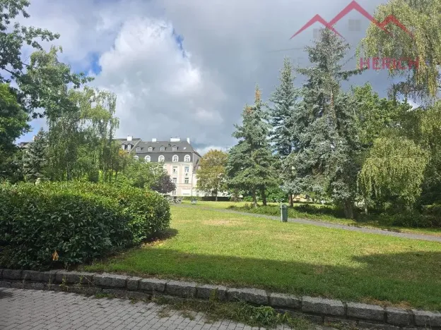 Prodej atypického bytu, Chomutov, náměstí Dr. Beneše, 155 m2