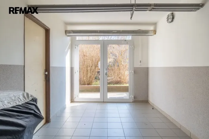Prodej bytu 3+1, Jesenice, V Lázních, 72 m2