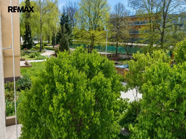 Prodej bytu 3+1, Jesenice, V Lázních, 72 m2