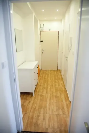 Pronájem bytu 2+1, Týnec nad Sázavou, Družstevní, 50 m2