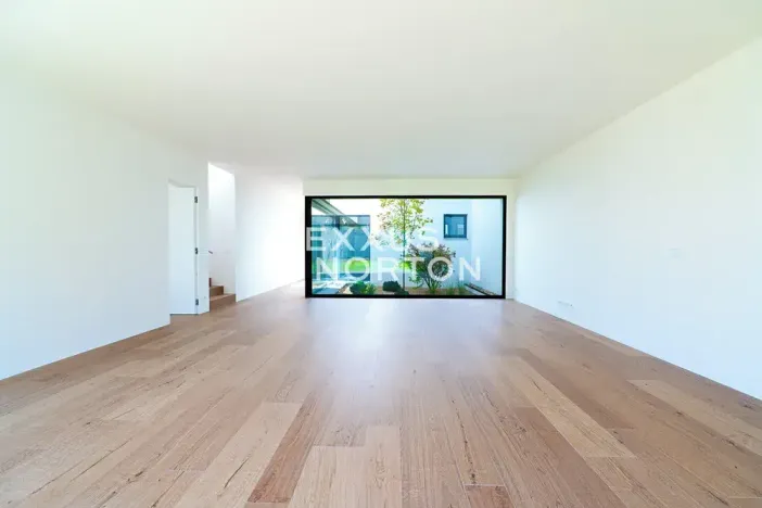 Prodej vily, Praha - Horní Měcholupy, U hostivařského nádraží, 260 m2