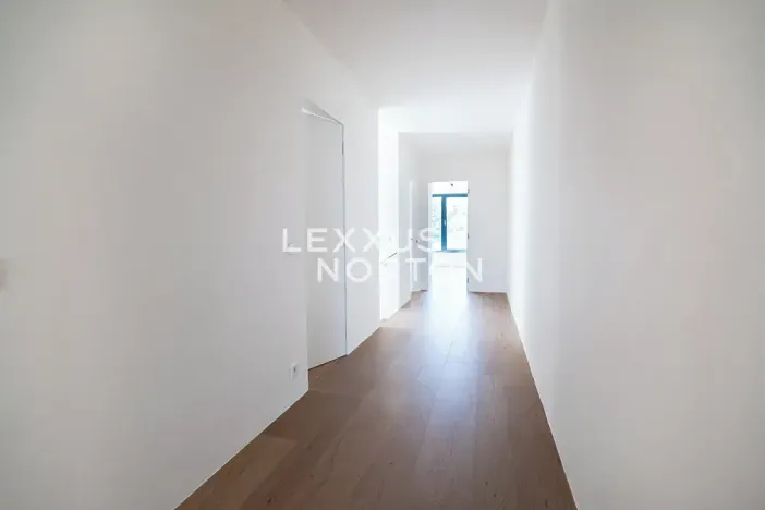 Prodej vily, Praha - Horní Měcholupy, U hostivařského nádraží, 260 m2