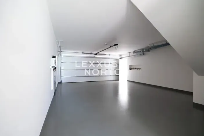 Prodej vily, Praha - Horní Měcholupy, U hostivařského nádraží, 260 m2