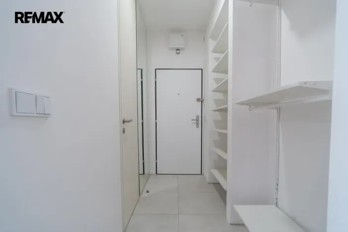 Pronájem bytu 2+kk, Praha - Libeň, V zahradách, 48 m2