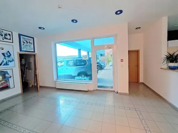 Pronájem výrobních prostor, Tečovice, 890 m2