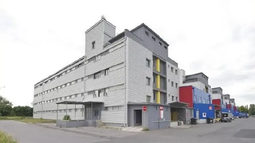 Pronájem skladu, Praha - Horní Počernice, Ve žlíbku, 77 m2