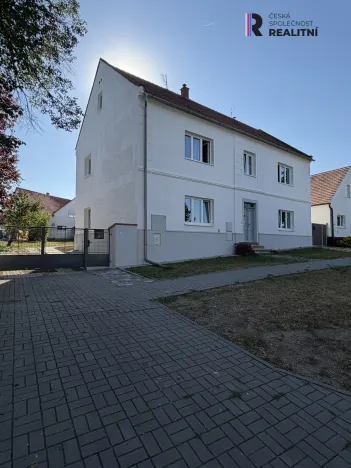 Pronájem bytu 3+kk, Vroutek, Kryrská, 96 m2