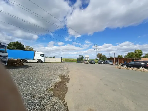 Pronájem komerčního pozemku, Třebotov, Pod Vsí, 200 m2