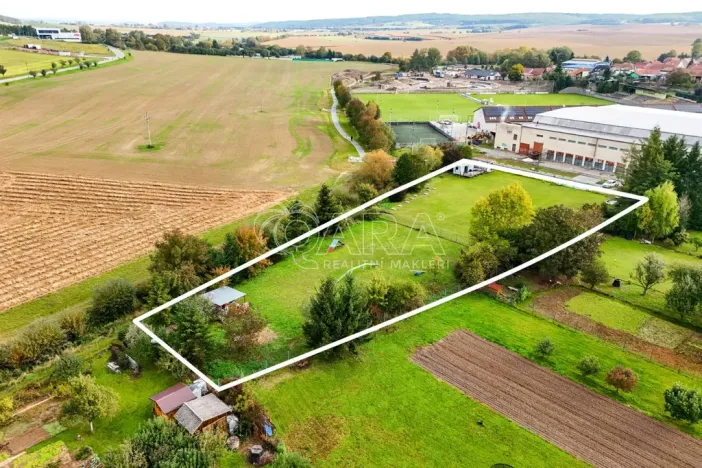 Prodej komerčního pozemku, Rosice, Sportovní, 3658 m2