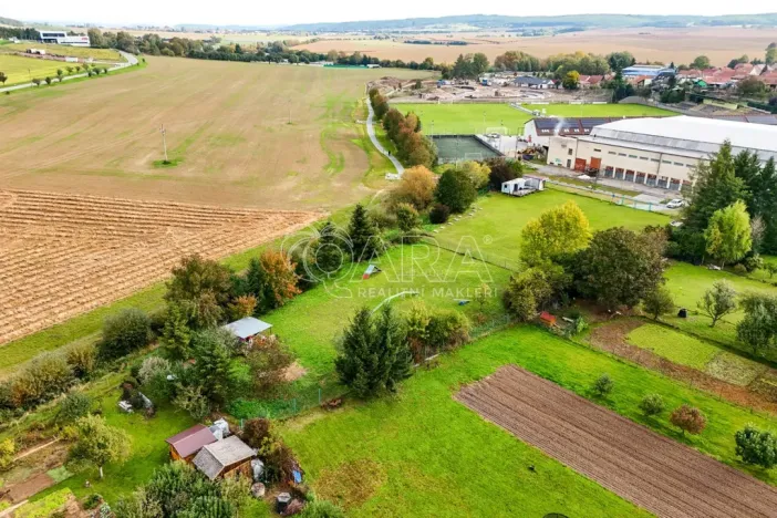 Prodej komerčního pozemku, Rosice, Sportovní, 3658 m2