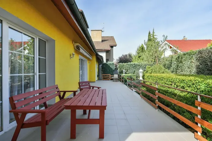 Pronájem rodinného domu, Praha - Štěrboholy, K valu, 220 m2