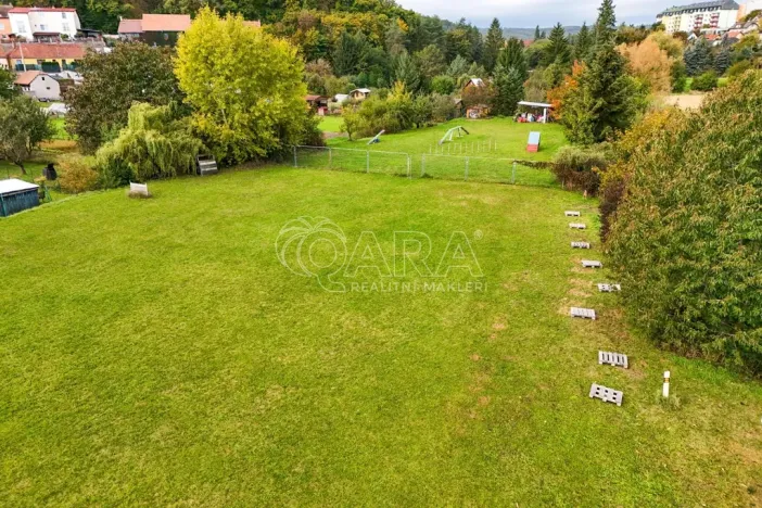 Prodej komerčního pozemku, Rosice, Trávníky, 1790 m2