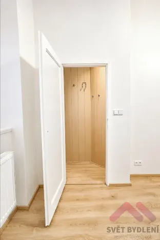 Pronájem bytu 2+kk, Praha - Vršovice, Slovinská, 45 m2