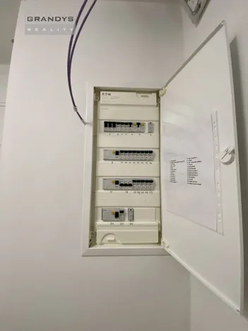 Pronájem bytu 2+kk, Praha, Ladova, 50 m2