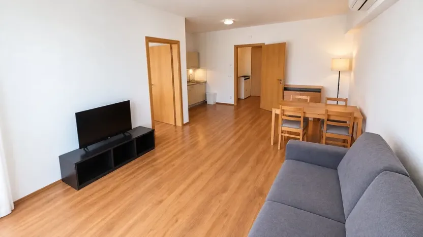 Pronájem bytu 2+kk, Praha - Karlín, Křižíkova, 56 m2