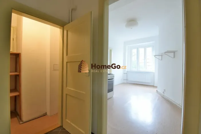 Pronájem bytu 2+kk, Praha - Nusle, Žateckých, 51 m2