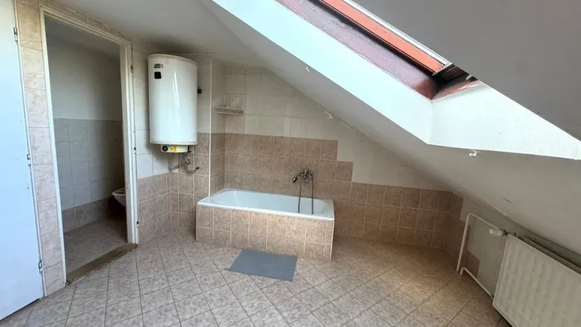 Prodej bytu 2+1, Opava, Přerovecká, 60 m2