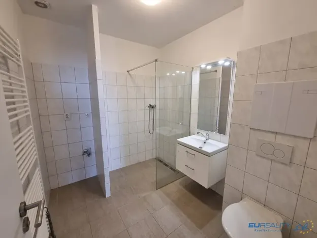 Pronájem bytu 2+kk, Náchod, Komenského, 61 m2