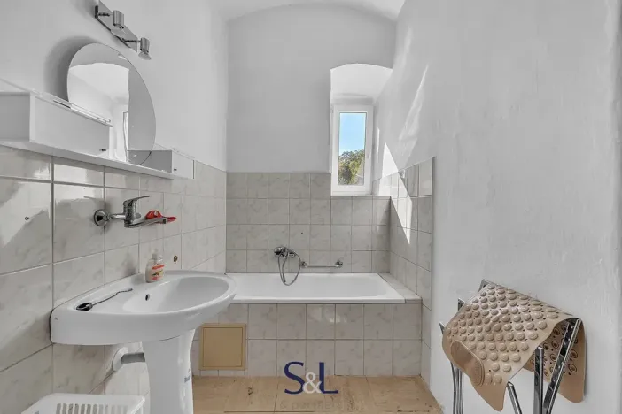 Prodej rodinného domu, Doksy, náměstí Republiky, 470 m2