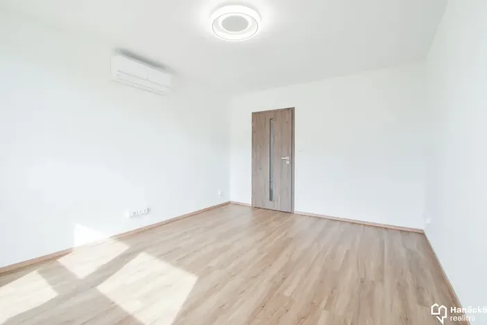 Pronájem bytu 2+1, Olomouc, Schweitzerova, 56 m2