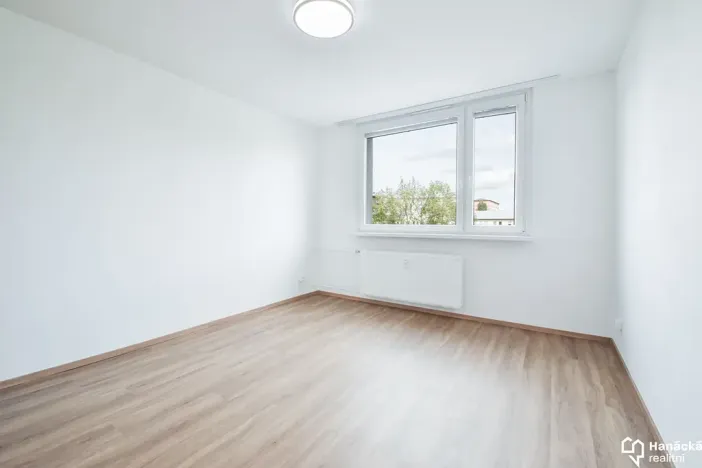 Pronájem bytu 2+1, Olomouc, Schweitzerova, 56 m2