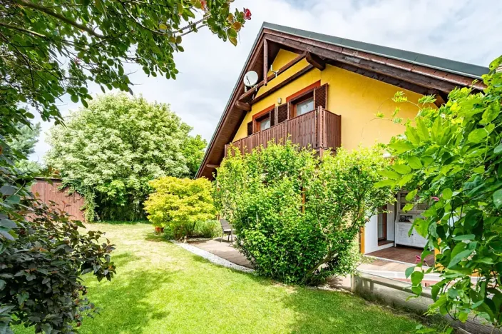 Prodej rodinného domu, Květnice, Sosnová, 170 m2