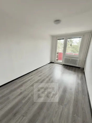 Pronájem bytu 3+1, Praha - Hlubočepy, Prosluněná, 74 m2