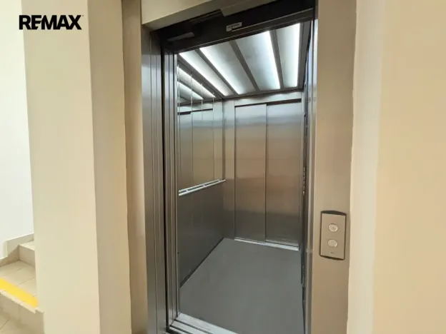 Pronájem bytu 3+kk, Praha - Libeň, Kovanecká, 74 m2