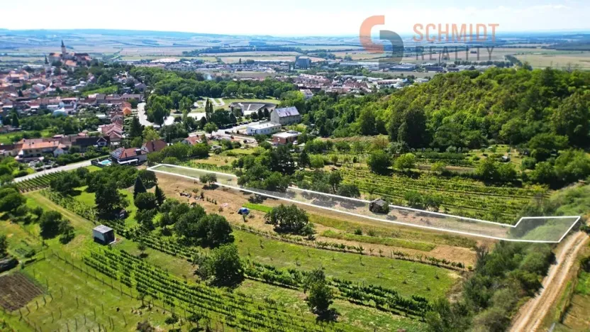 Prodej pozemku, Mikulov, M. Majerové, 1610 m2