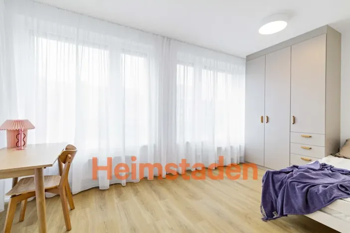 Pronájem bytu 2+1, Praha - Holešovice, U Pergamenky, 56 m2
